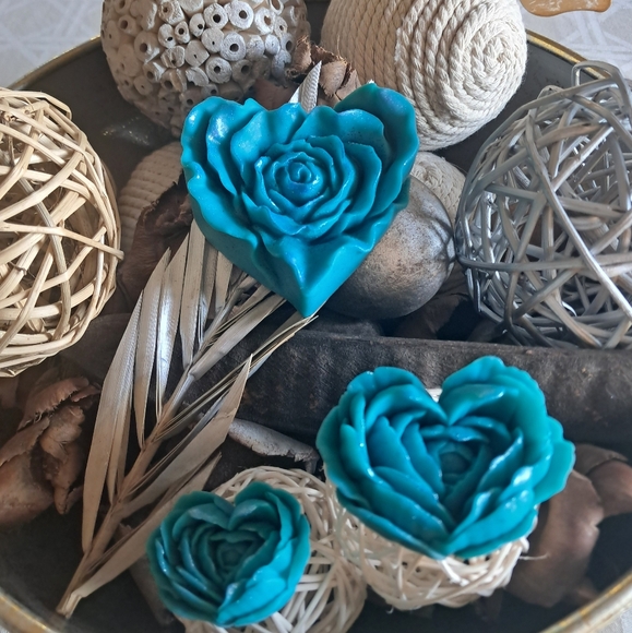 Hand Crafted, Heart throb soap gift set - Picture 7 of 8